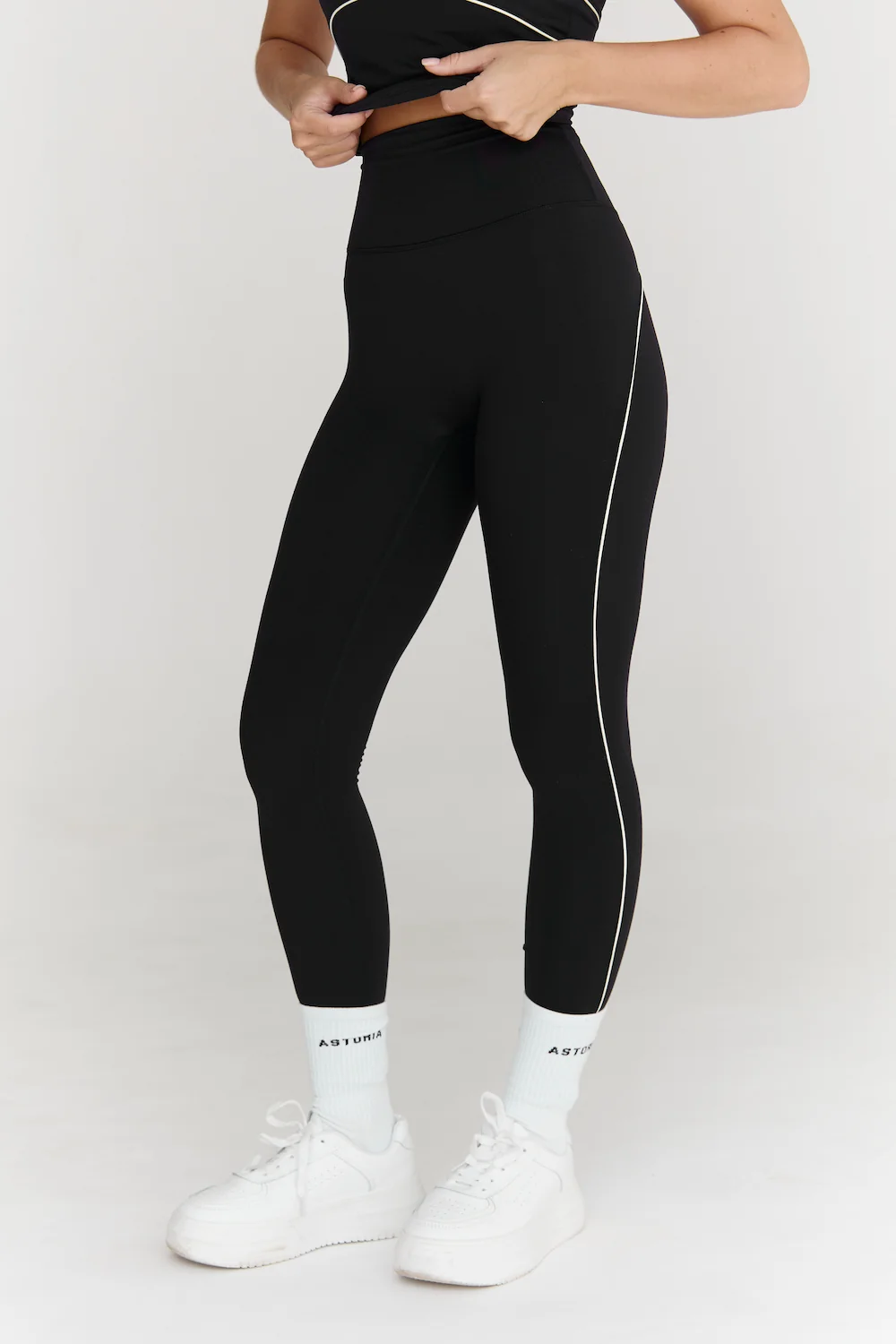 Astoria Airvíve Full Length Legging - Black/Cream - Image 3