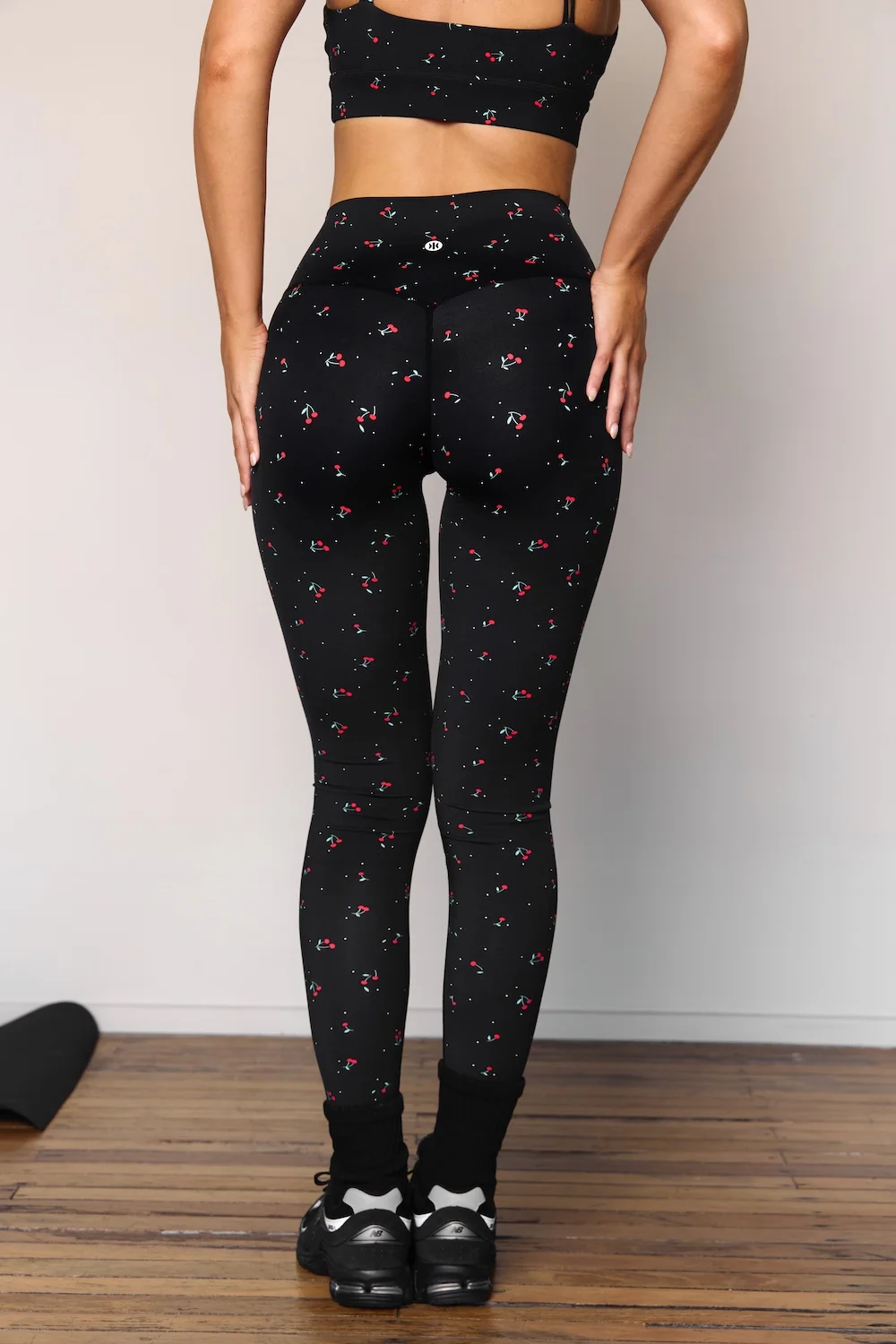 Astoria LUXE BLOSSOM Full Length Legging - Black Cherry - Image 2